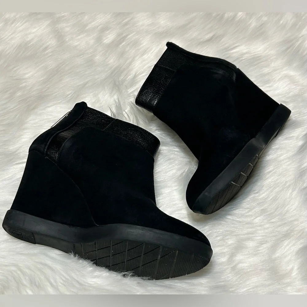 Donald J. Pliner Chez Black Wedge Ankle Boots - Picture 8 of 11